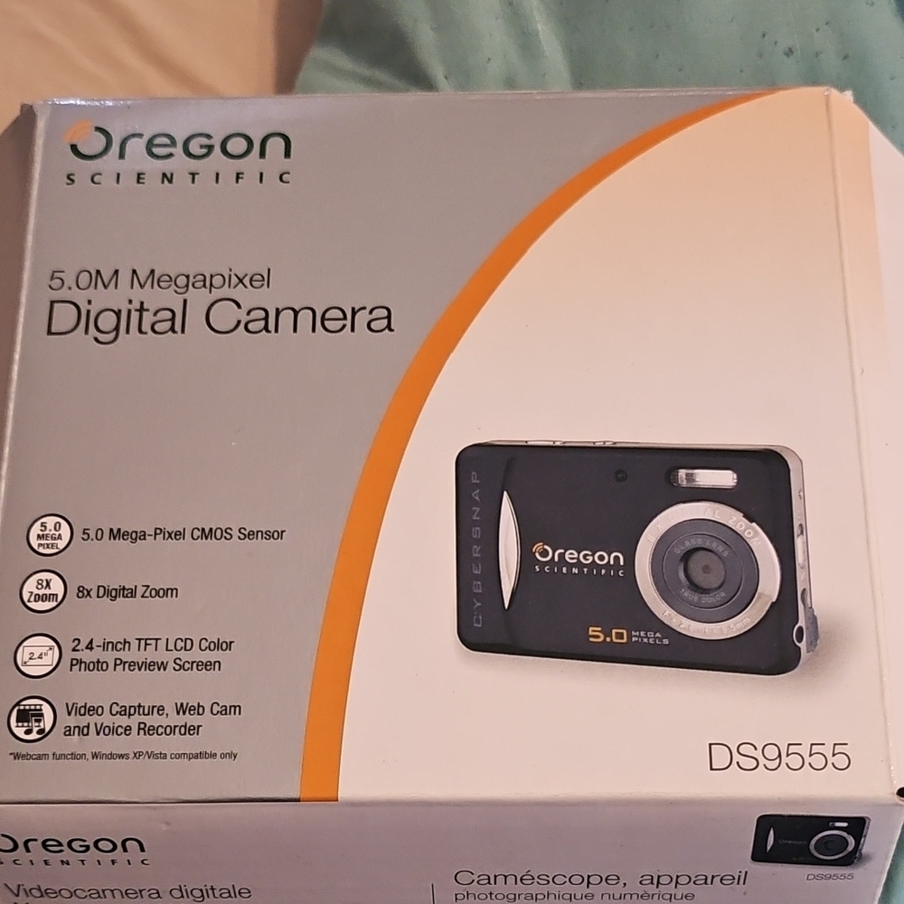 Black Digital Camera - 5.0 Megapixel